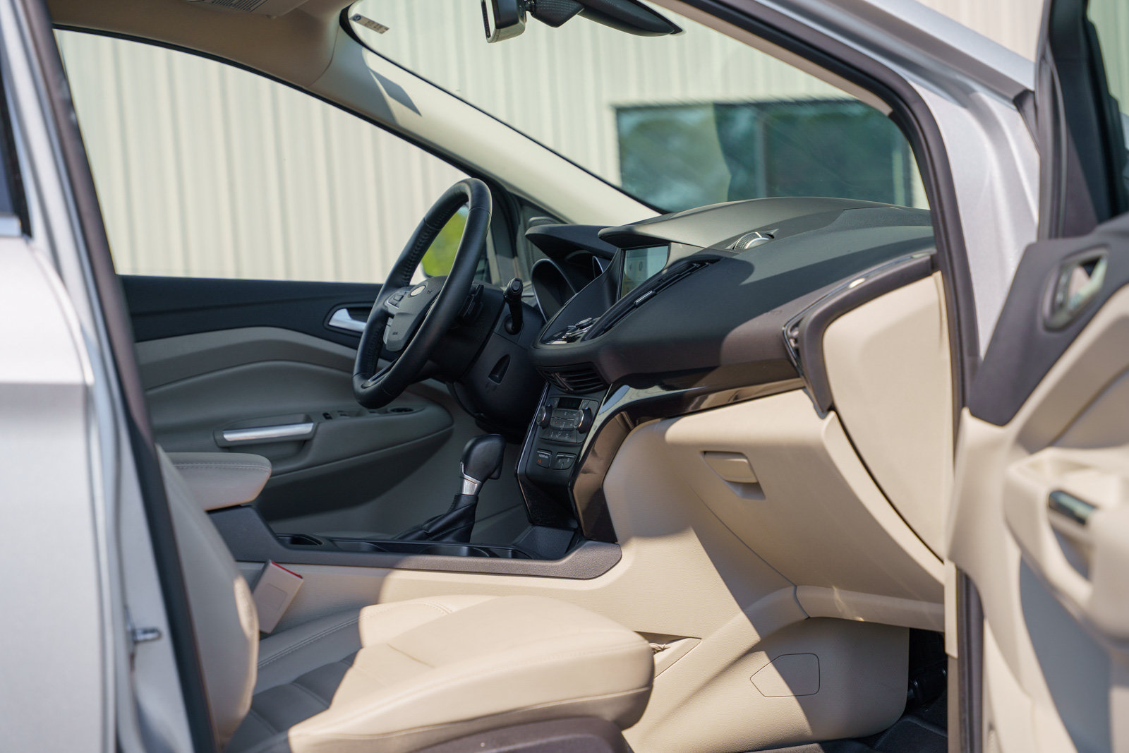 Used 2017 Ford Escape Titanium FWD image 13