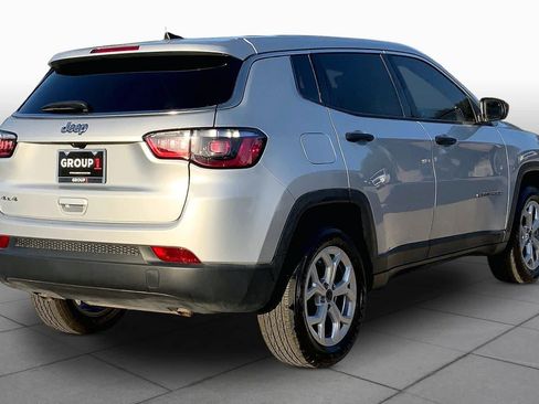 Used 2025 Jeep Compass Sport AWD/4WD image 13
