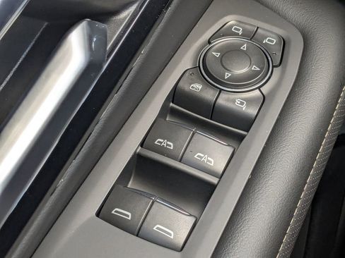 New 2026 Chevrolet Suburban Premier image 27