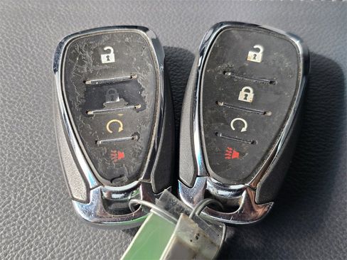 Used 2020 Chevrolet Bolt LT image 33