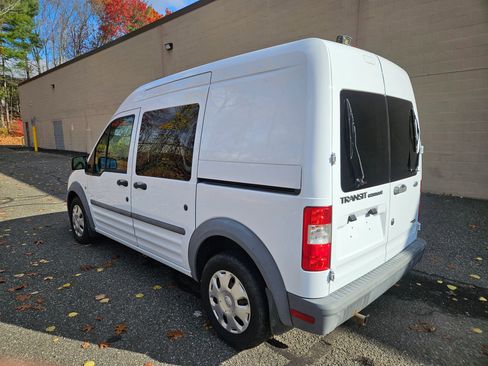 Used 2010 Ford Transit Connect XL image 7