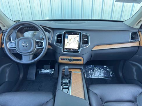 Used 2021 Volvo XC90 T8 Inscription Expression w/ Protection Package Premier AWD/4WD image 12