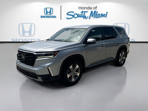 Certified 2024 Honda Pilot EX-L image 3