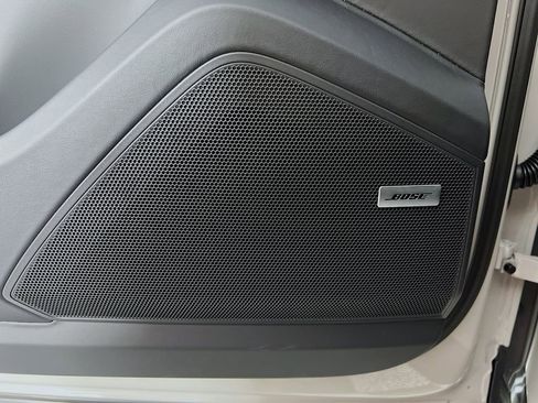 New 2026 Porsche Cayenne image 21