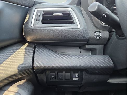 Used 2025 Subaru Ascent Premium AWD/4WD image 19
