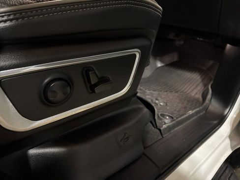 Used 2023 RAM 1500 Laramie image 41