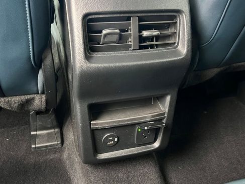 Used 2022 Ford Edge SEL w/ Sport Appearance Package image 13