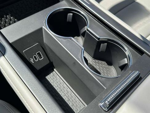 New 2026 Lincoln Nautilus Premier AWD/4WD image 19