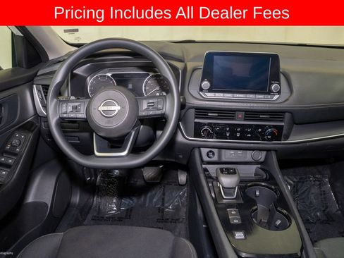 Used 2024 Nissan Rogue S FWD image 6