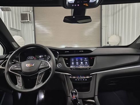 Certified 2025 Cadillac XT5 Premium Luxury image 35