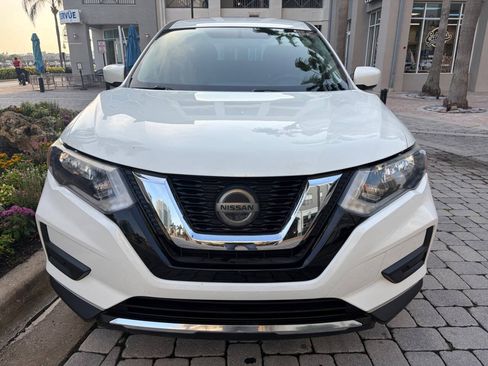 Used 2018 Nissan Rogue S FWD image 4