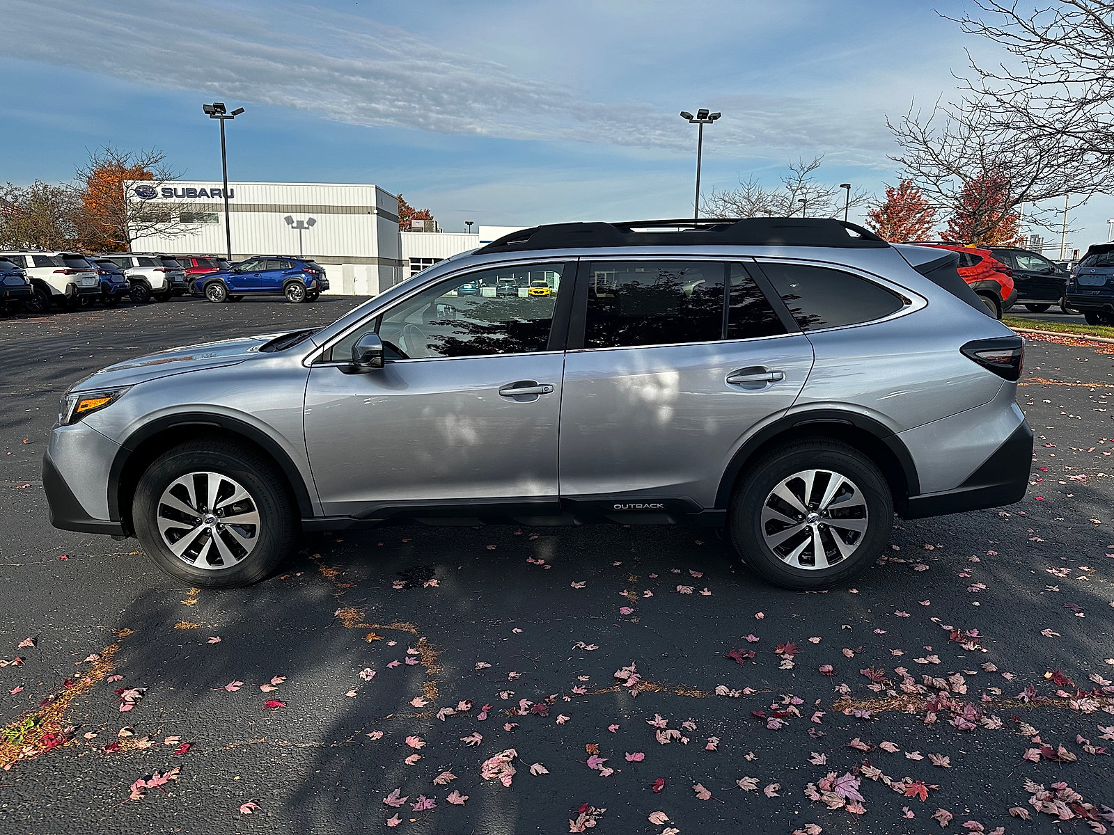Used 2020 Subaru Outback Premium AWD/4WD image 6