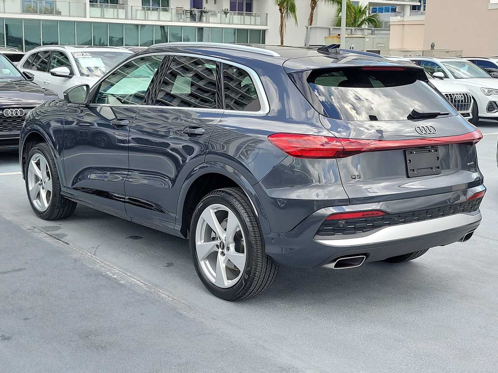 Certified 2025 Audi Q5 Premium Plus w/ Premium Plus AWD/4WD image 4