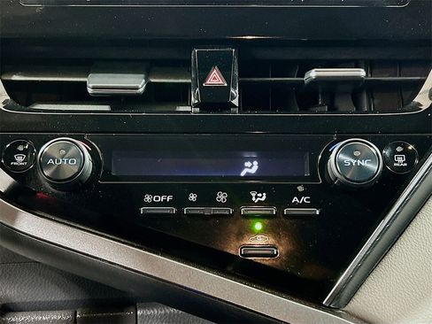 Used 2023 Toyota Camry LE image 13