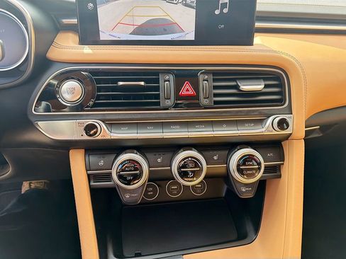 Used 2022 Genesis G70 3.3T image 34