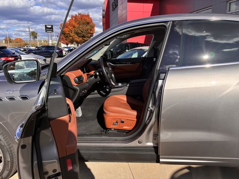 Used 2022 Maserati Levante GT image 14