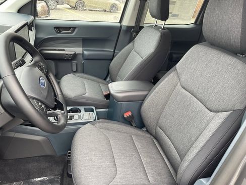 New 2025 Ford Maverick XLT w/ XLT Luxury Package image 8