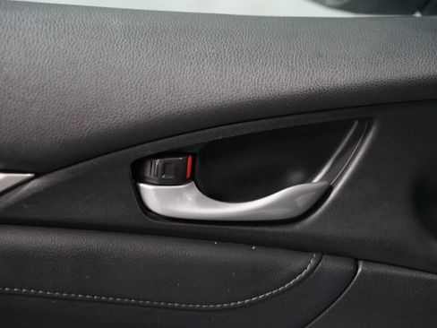 Used 2017 Honda Civic Touring image 31