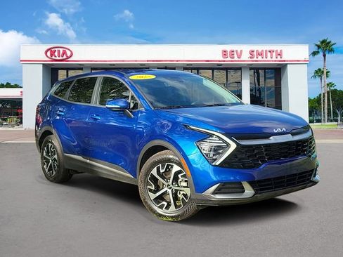 Certified 2025 Kia Sportage EX image 1