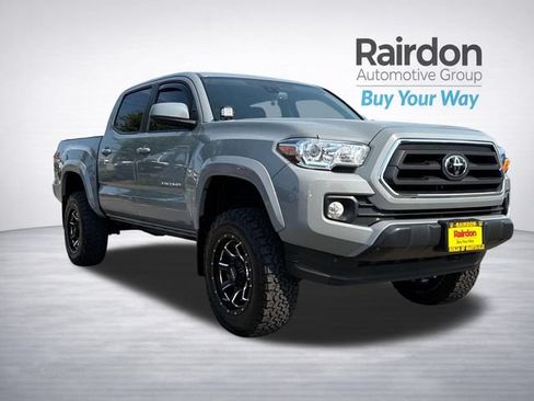 Used 2020 Toyota Tacoma SR5 AWD/4WD image 1