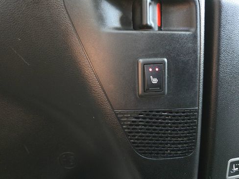 Used 2018 Chrysler Pacifica Limited FWD image 52