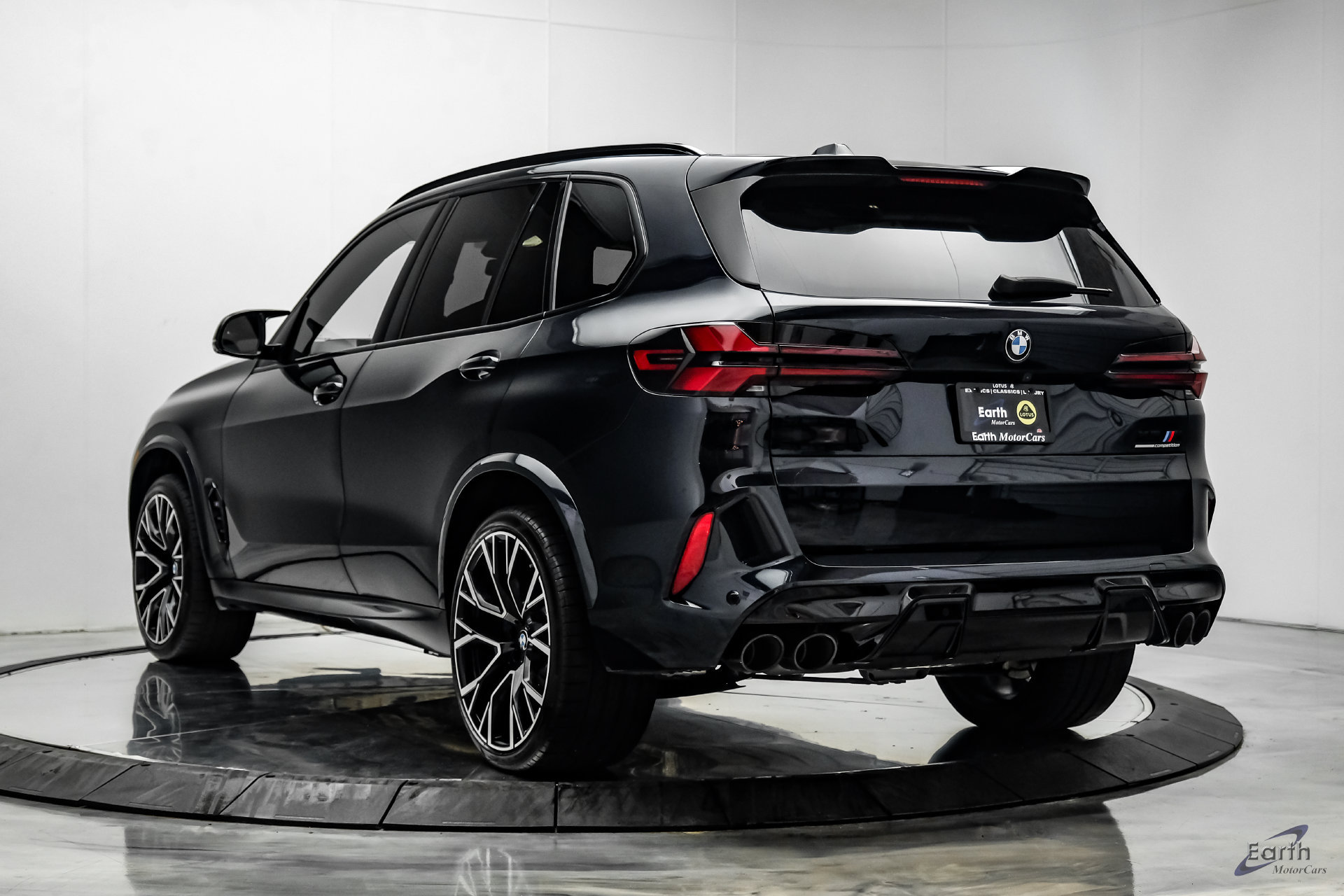 Used 2025 BMW X5 M Competition w/ Executive Package AWD/4WD image 11