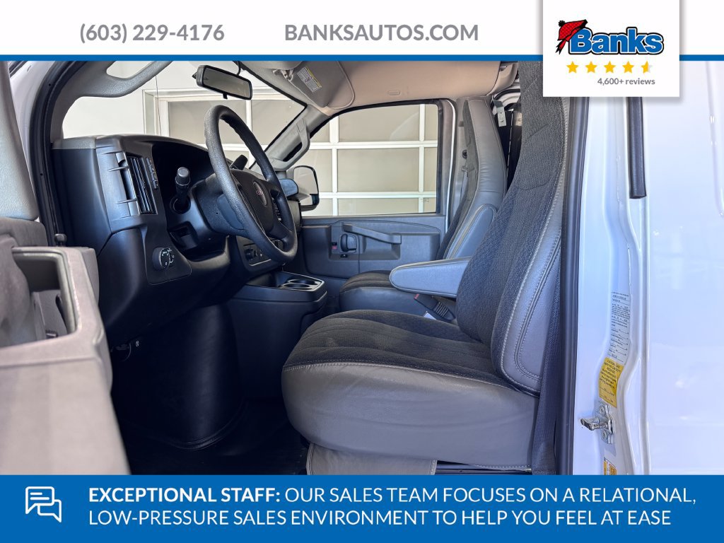 Used 2025 GMC Savana 2500 w/ Driver Convenience Package RWD image 9