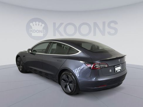 Used 2019 Tesla Model 3 Mid Range image 4