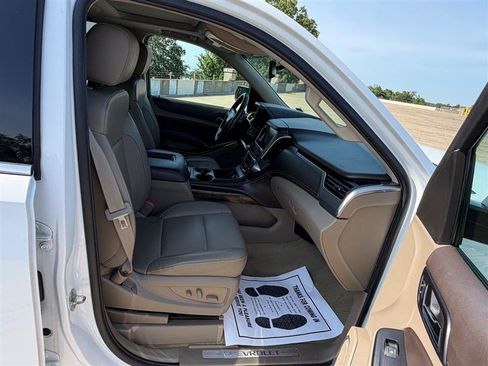 Used 2016 Chevrolet Suburban LT AWD/4WD image 37