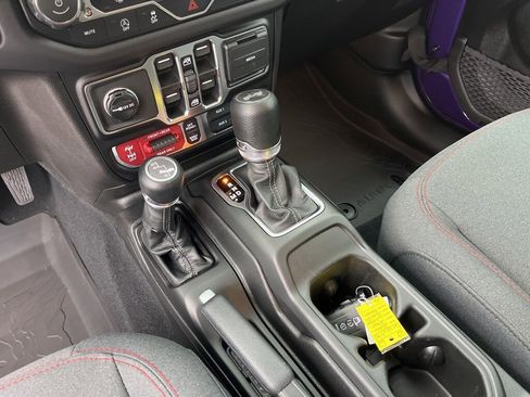 New 2026 Jeep Wrangler Unlimited Rubicon w/ Technology Group image 11