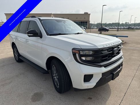 Used 2025 Ford Expedition Active RWD image 21