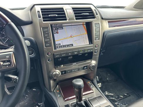 Used 2019 Lexus GX 460 Premium AWD/4WD image 25