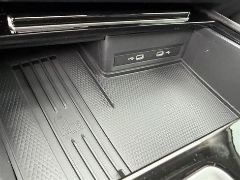 New 2025 Volkswagen Atlas SEL image 27