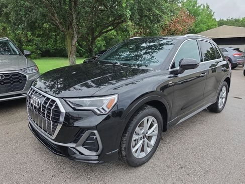 Certified 2025 Audi Q3 2.0T Premium Plus w/ Premium Plus Package AWD/4WD image 3