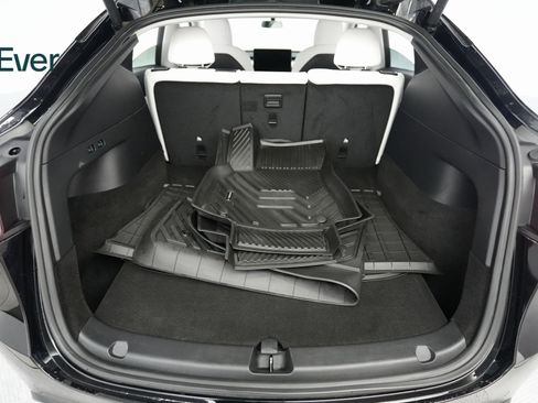 Used 2022 Tesla Model Y Performance image 23