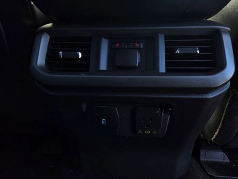 Used 2021 Ford F150 Lariat w/ Equipment Group 502A High image 18