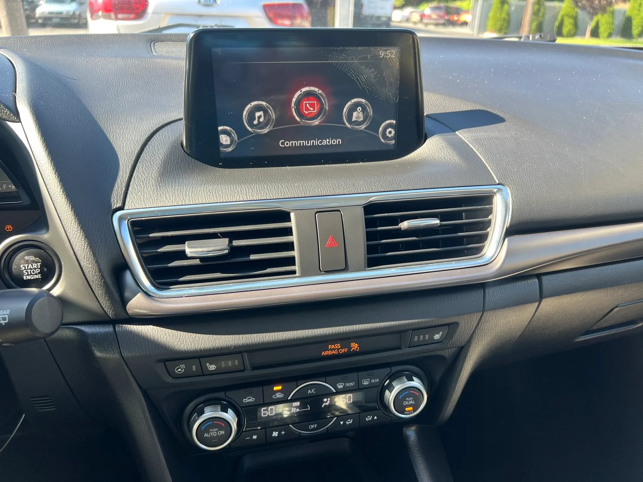 Used 2018 MAZDA MAZDA3 Grand Touring w/ Premium Equipment Package FWD image 23