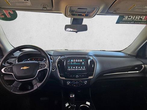 Used 2019 Chevrolet Traverse LT w/ LT Premium Package FWD image 12