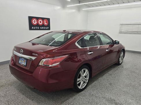 Used 2013 Nissan Altima 3.5 SL w/ Technology Pkg FWD image 8
