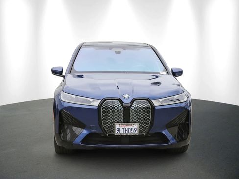 Used 2025 BMW iX xDrive50 w/ Premium Package image 2