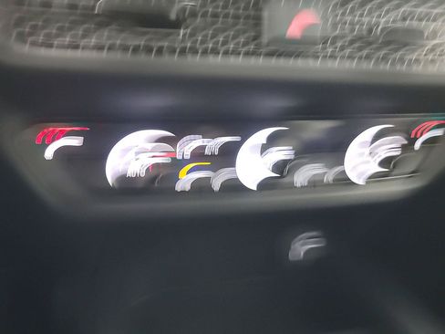 Certified 2025 Honda HR-V Sport image 29