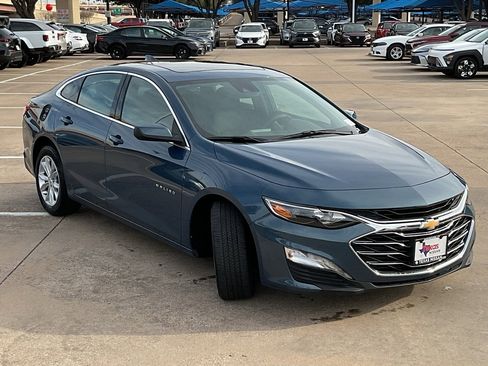Used 2024 Chevrolet Malibu LT image 4