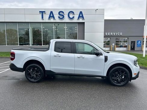 Used 2025 Ford Maverick Lariat w/ Black Appearance Package AWD/4WD image 9