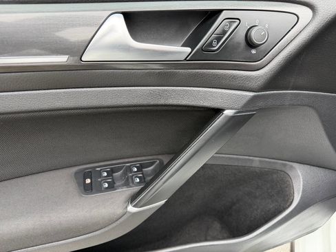 Used 2020 Volkswagen GTI S image 26