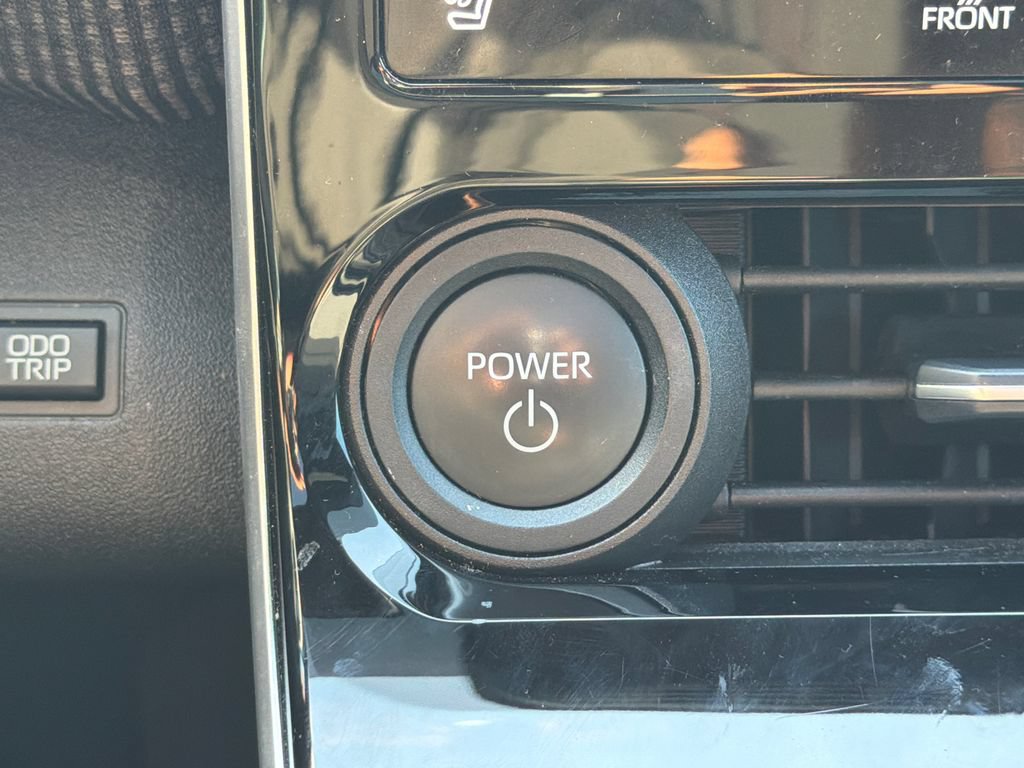 Used 2024 Toyota bZ4X FWD image 36
