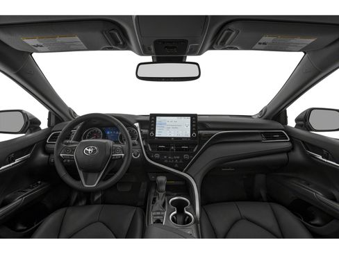 Used 2022 Toyota Camry XLE w/ Navigation Package FWD image 5