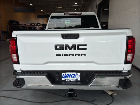 Used 2025 GMC Sierra 2500 Pro AWD/4WD image 4