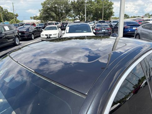 Used 2018 BMW 530i w/ Premium Package RWD image 20