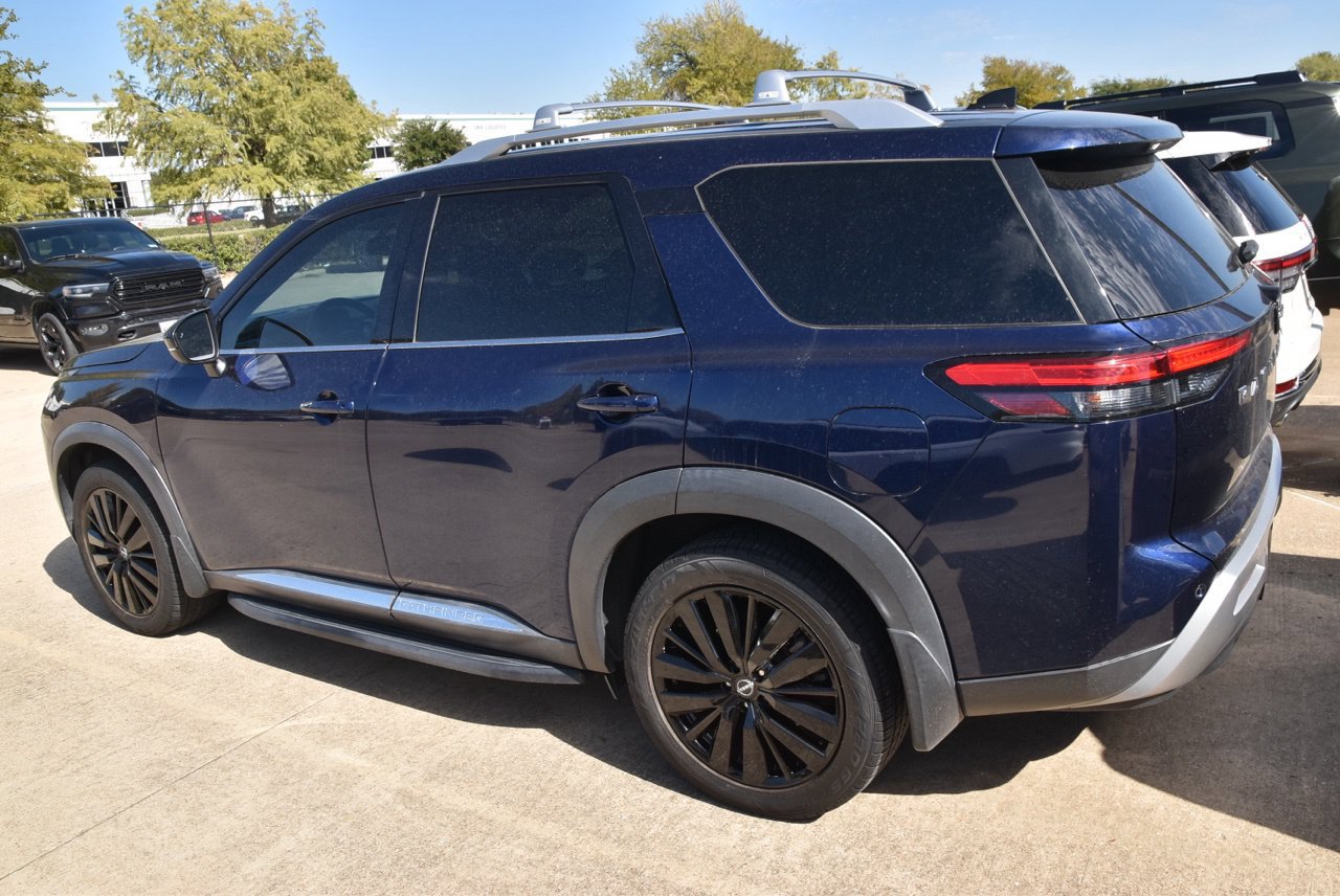 Used 2022 Nissan Pathfinder Platinum w/ Lighting Package (N93) AWD/4WD image 7