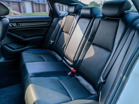 Used 2018 Honda Accord Sport image 28